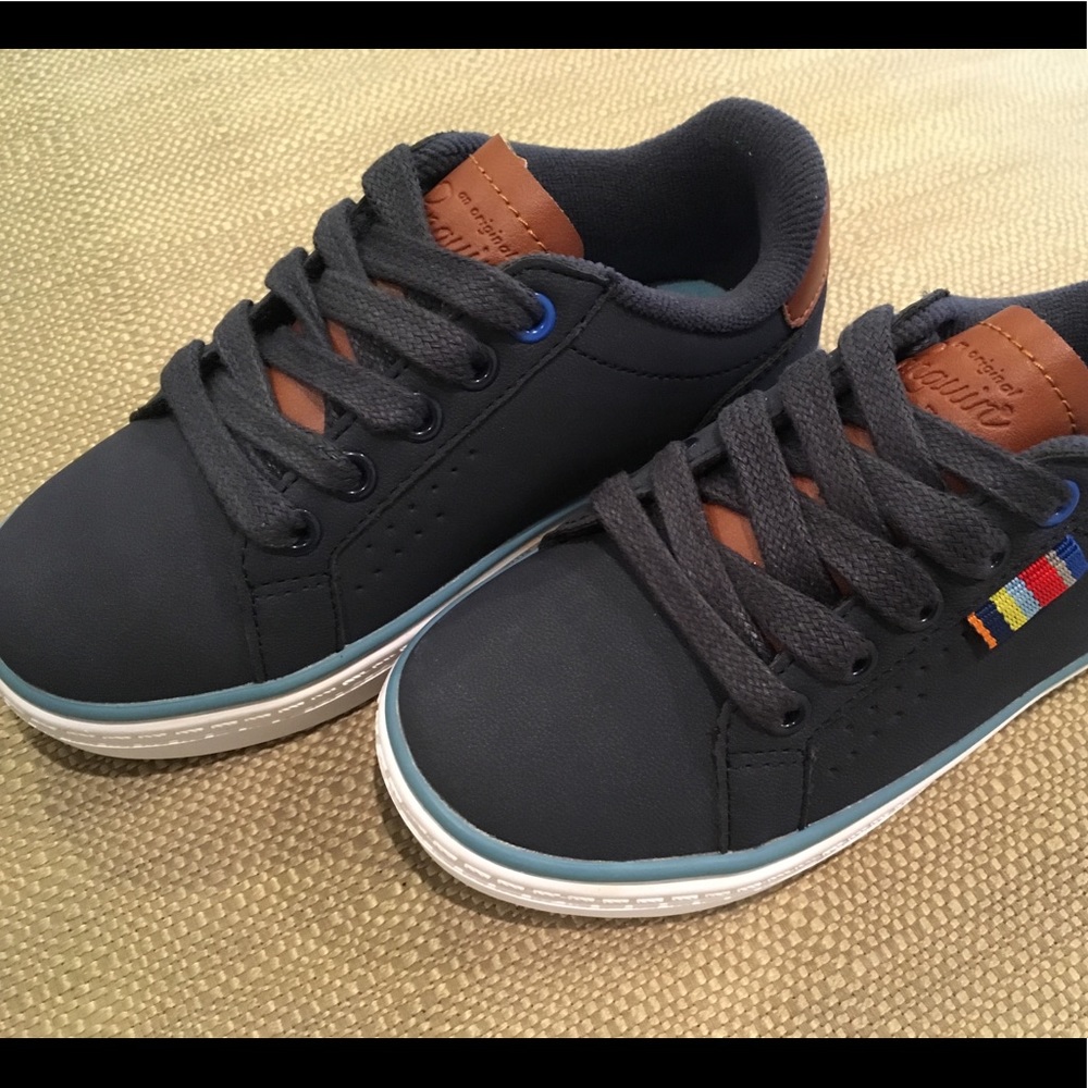 New Penguin Dexter shoes Toddlers) - Size 11